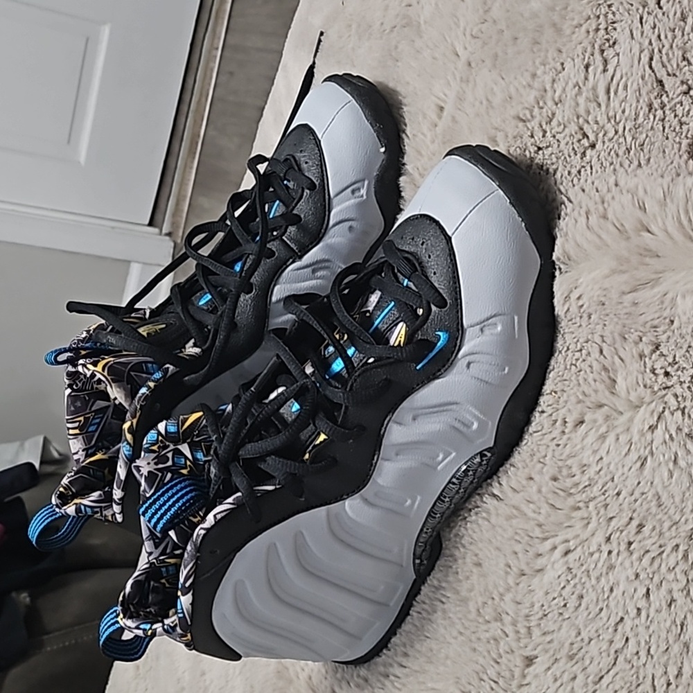 Nike Little Posite One Graffiti Wolf Grey GS Size 6.5Y